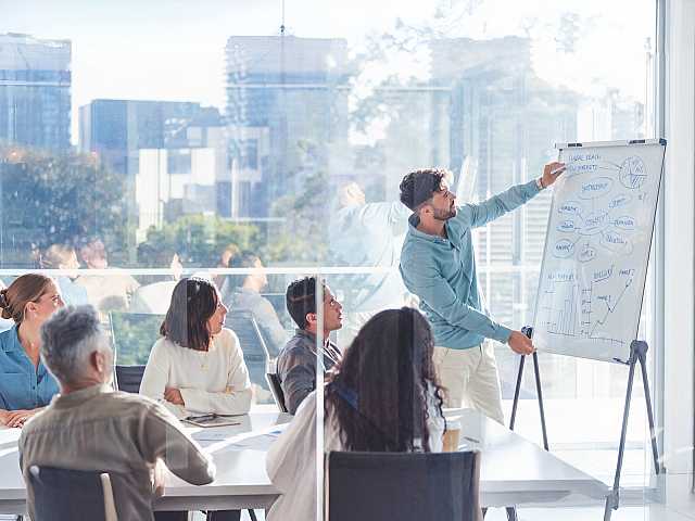 IN PERSON
Pitching to captivate, Silicon Valley style (workshop)