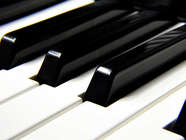 IN PERSON
End-of-year evening: a conversation with Giovanni Allevi (with companion)