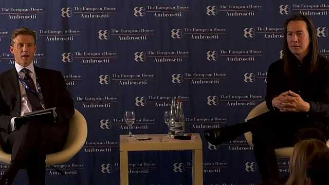 The Algorithmic Leader: How to Be Smart When Machines Are Smarter Than You