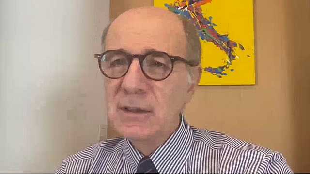 Reinventare sé stessi per stare al passo di un mondo in costante cambiamento: incontro con Corrado Passera